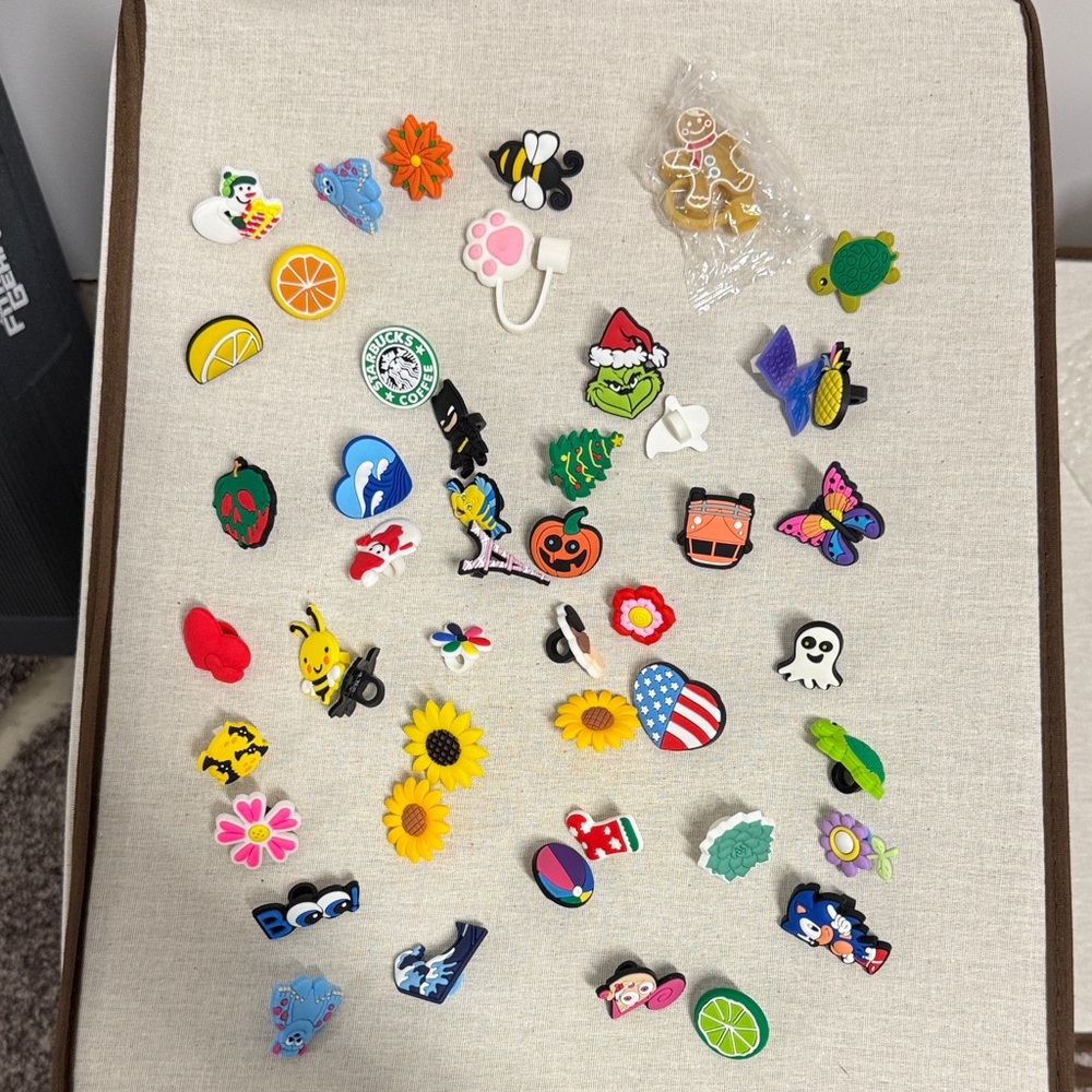 Colorful straw Charms Collection